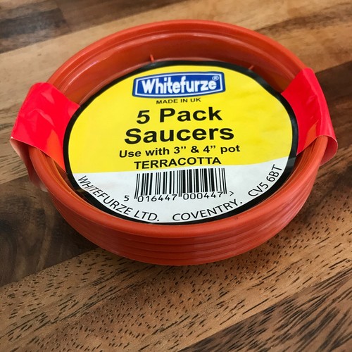 Plastic plant pot saucers - 10,
